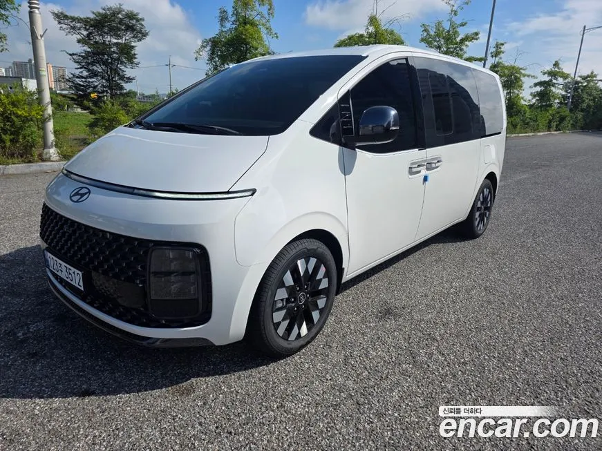 Hyundai Staria — фото 1