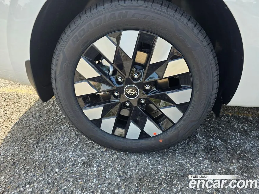 Hyundai Staria — фото 3