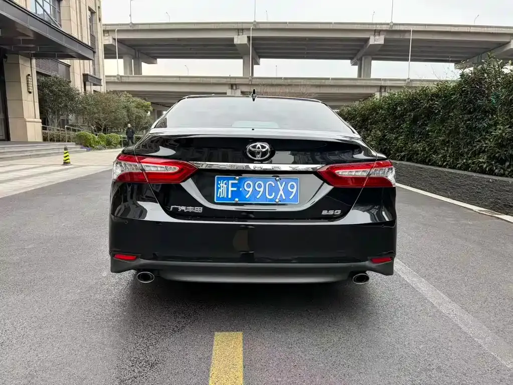 Toyota Camry 2022 из CN, фото 9
