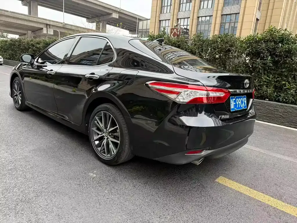 Toyota Camry 2022 из CN, фото 10