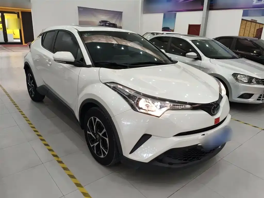 Toyota C-HR — фото 4