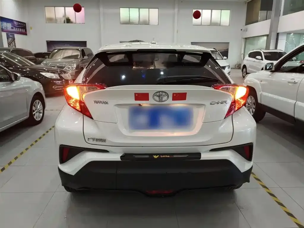 Toyota C-HR — фото 6