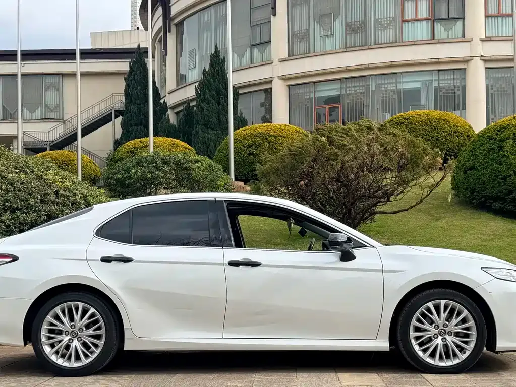 Toyota Camry 2021 из CN, фото 9