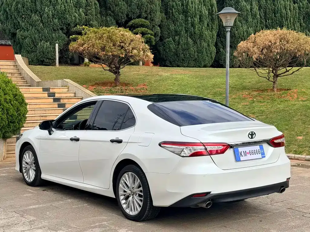 Toyota Camry 2021 из CN, фото 10