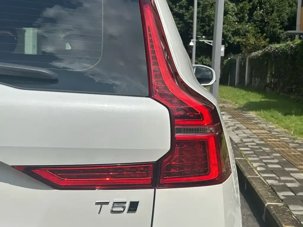 Volvo XC60 2021 из CN, фото 5