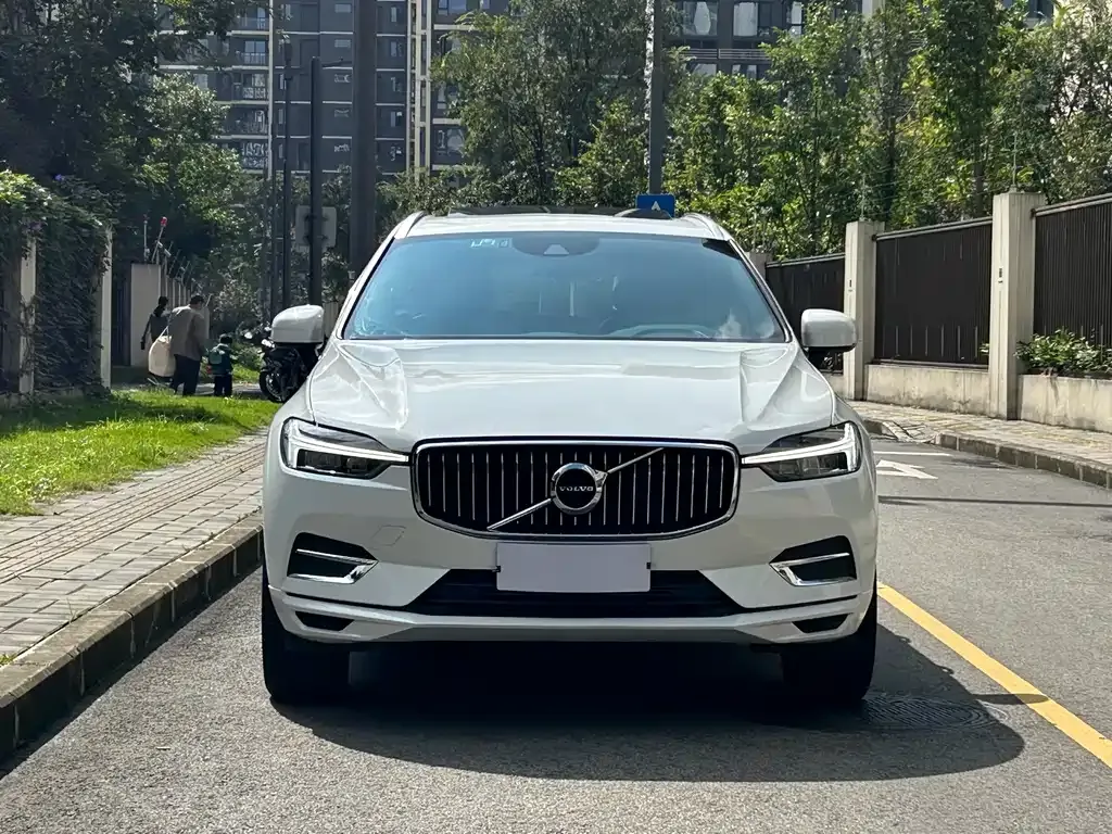 Volvo XC60 2021 из CN, фото 9