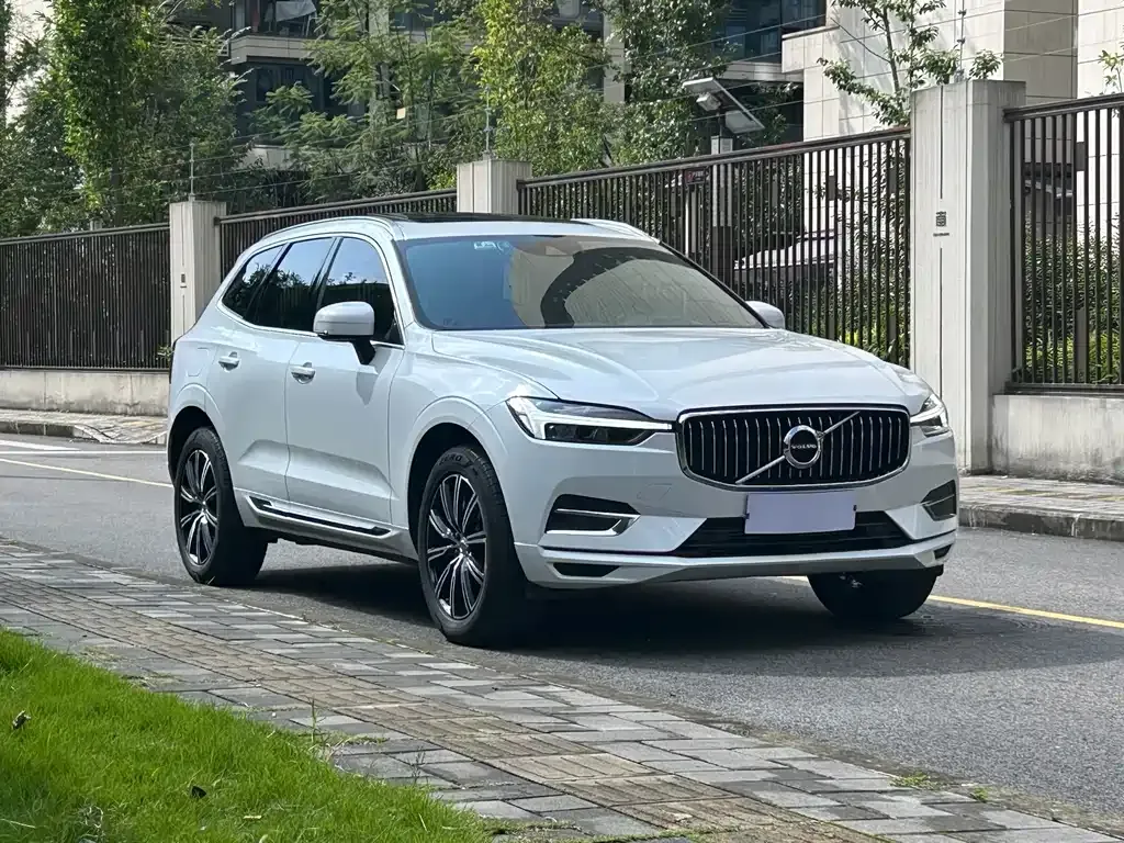 Volvo XC60 2021 из CN, фото 7
