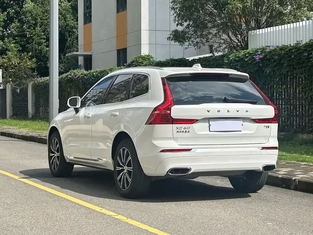 Volvo XC60 2021 из CN, фото 10