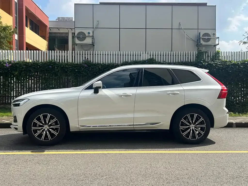 Volvo XC60 2021 из CN, фото 6