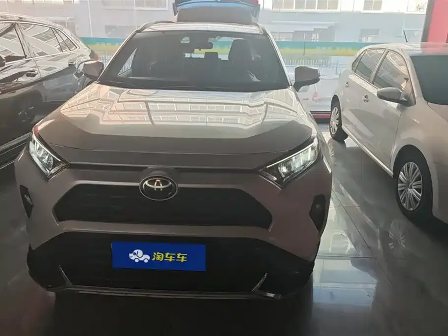 Toyota RAV4 2021 из CN, фото 2