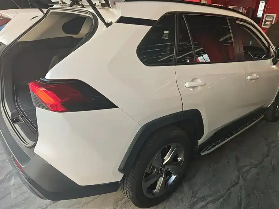 Toyota RAV4 2021 из CN, фото 3