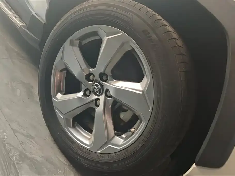 Toyota RAV4 2021 из CN, фото 6