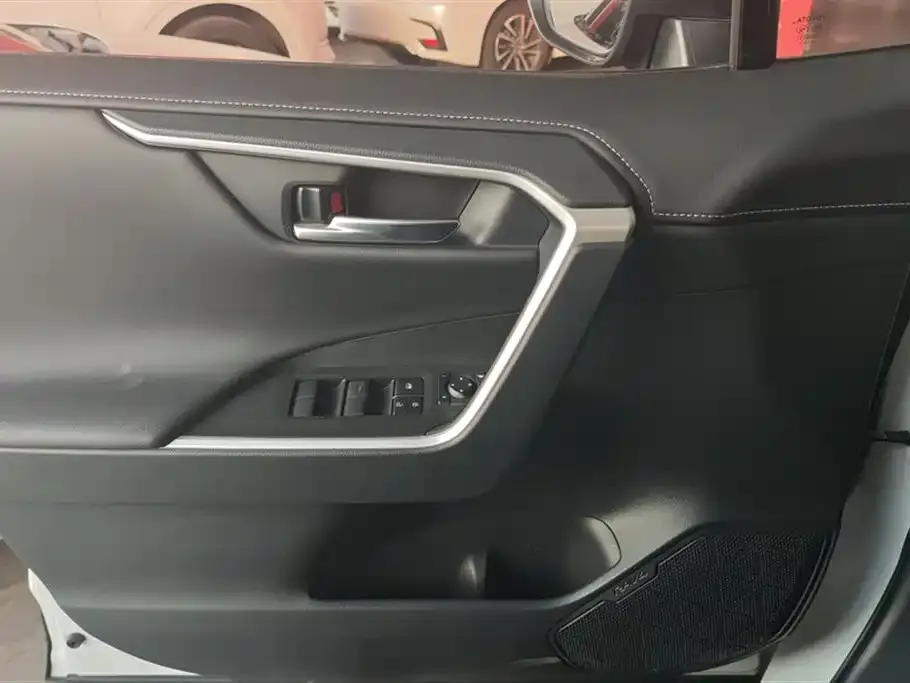 Toyota RAV4 2021 из CN, фото 7
