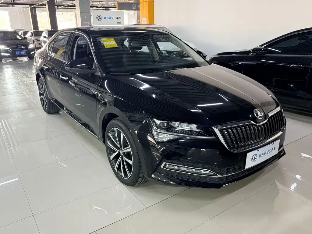 Skoda Superb — фото 3