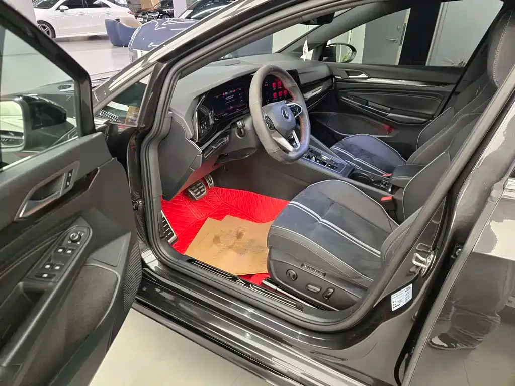 Volkswagen Golf 2022 из CN, фото 9