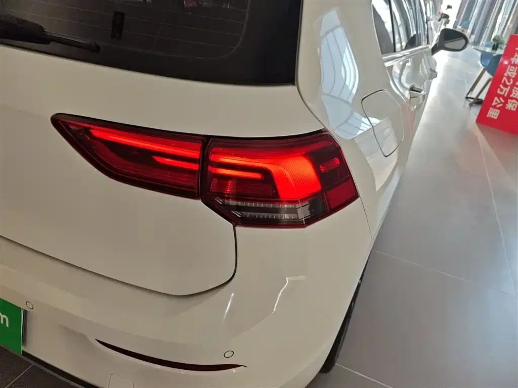 Volkswagen Golf 2022 из CN, фото 2