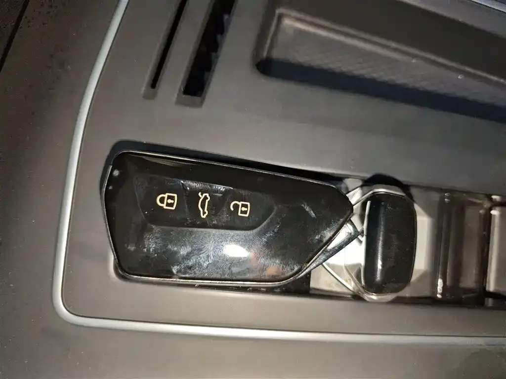 Volkswagen Golf 2022 из CN, фото 3