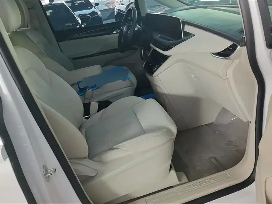Buick GL8 2022 из CN, фото 6