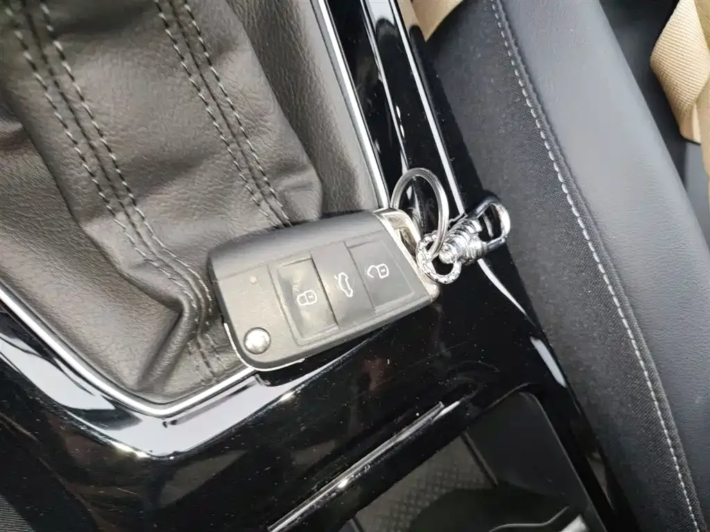 Volkswagen Tharu 2024 из CN, фото 2
