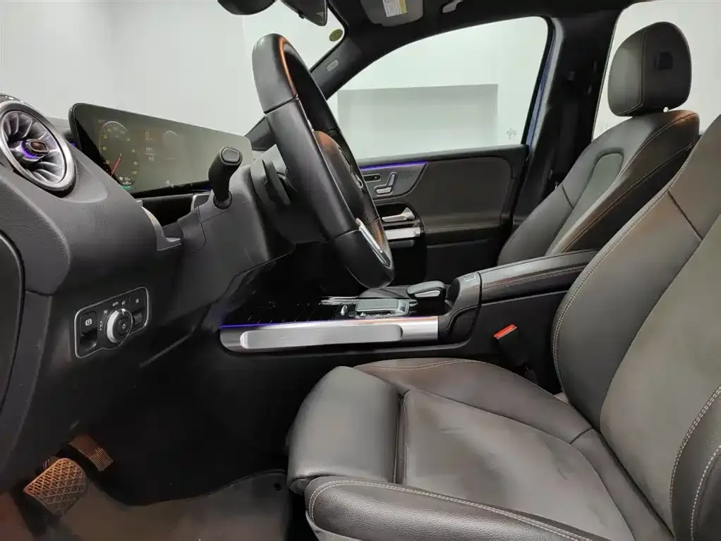 Mercedes-Benz EQB 2023 из CN, фото 2