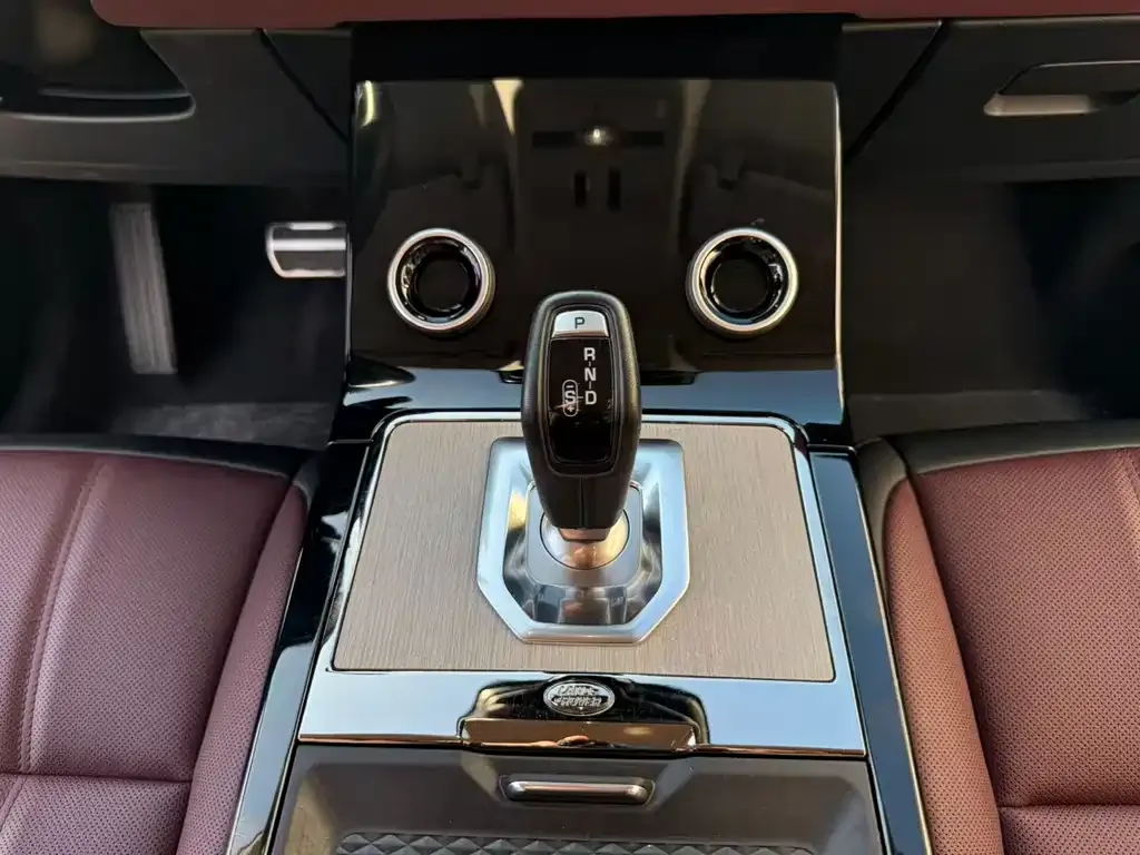 Land Rover Evoque 2023 из CN, фото 4