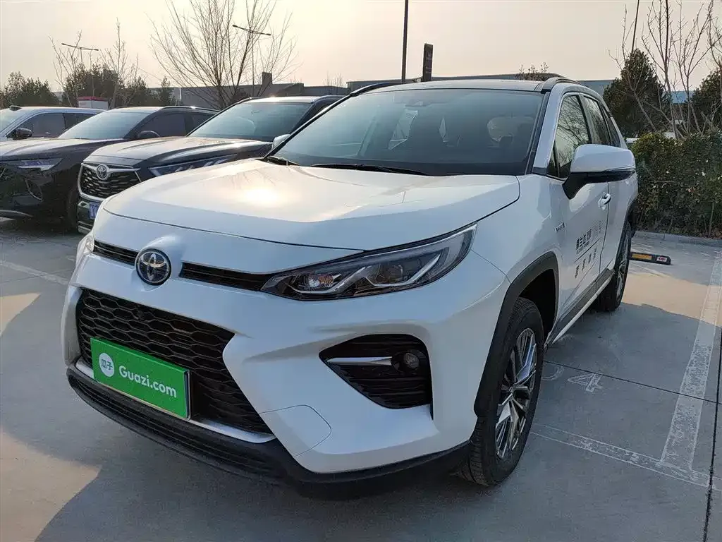 Toyota Wildlander 2023 из CN, фото 1