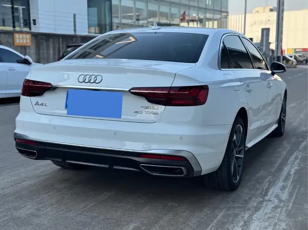 Audi A4L 2021 из CN, фото 7