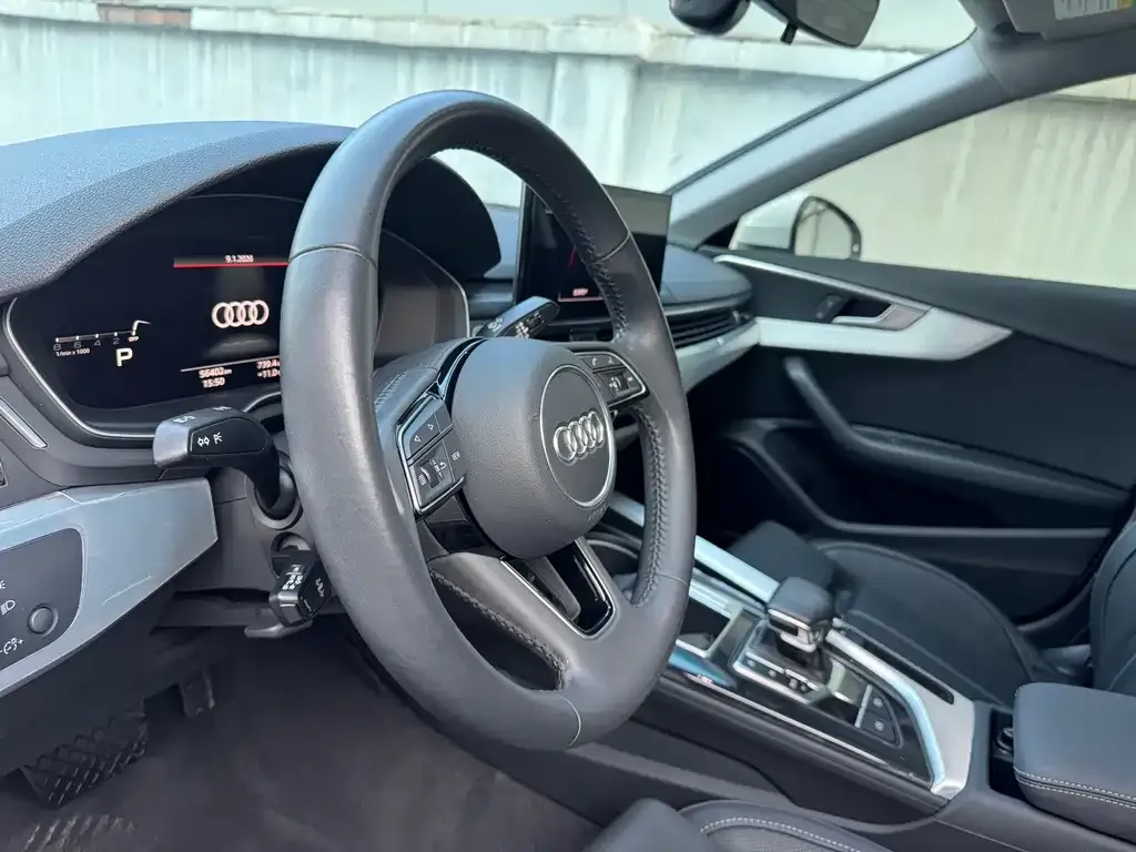Audi A4L 2021 из CN, фото 3