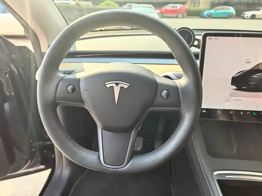 Tesla Model Y 2023 из CN, фото 2