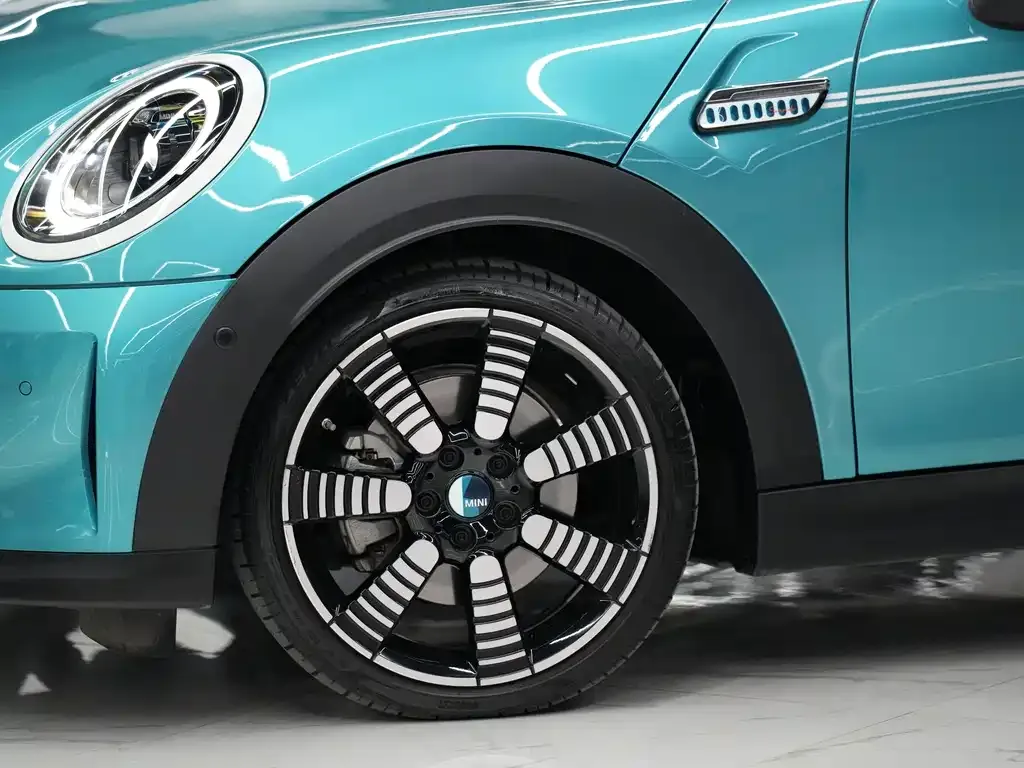 MINI Cooper (3-door) 2023 из CN, фото 6