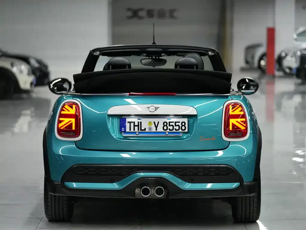 MINI Cooper (3-door) 2023 из CN, фото 2