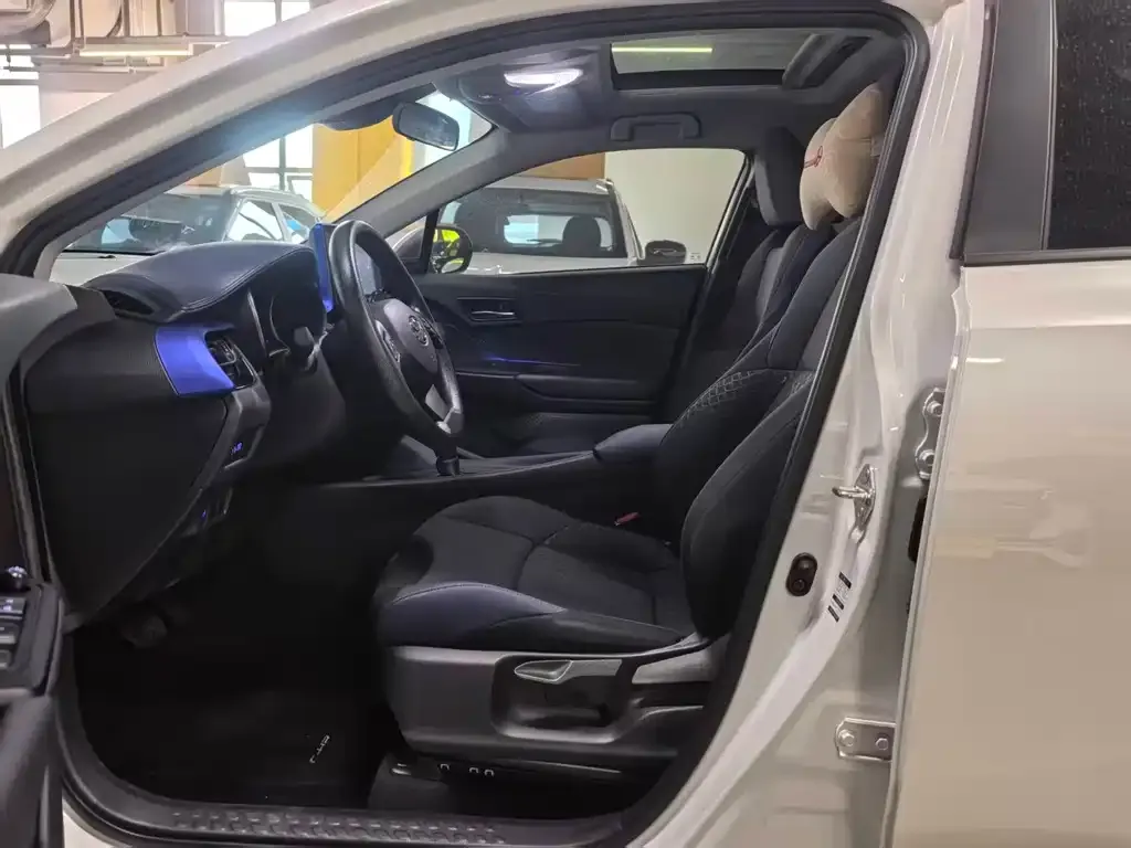 Toyota C-HR 2022 из CN, фото 5