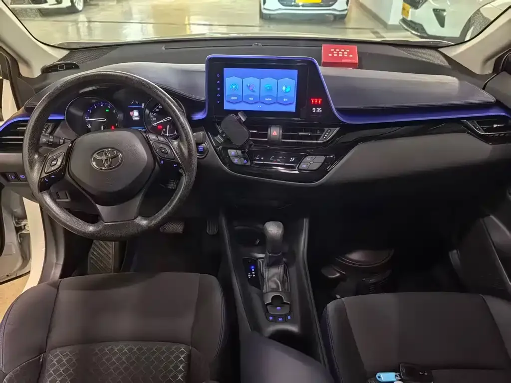 Toyota C-HR 2022 из CN, фото 2