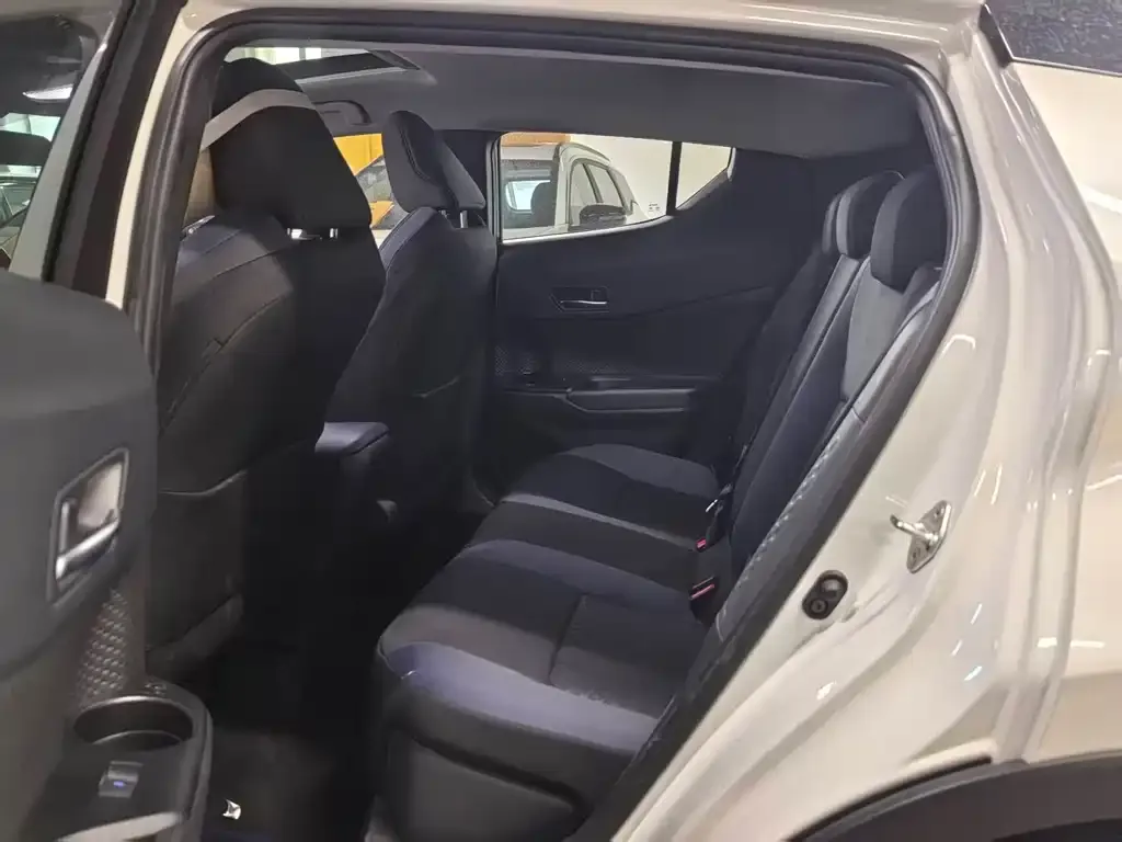 Toyota C-HR 2022 из CN, фото 3