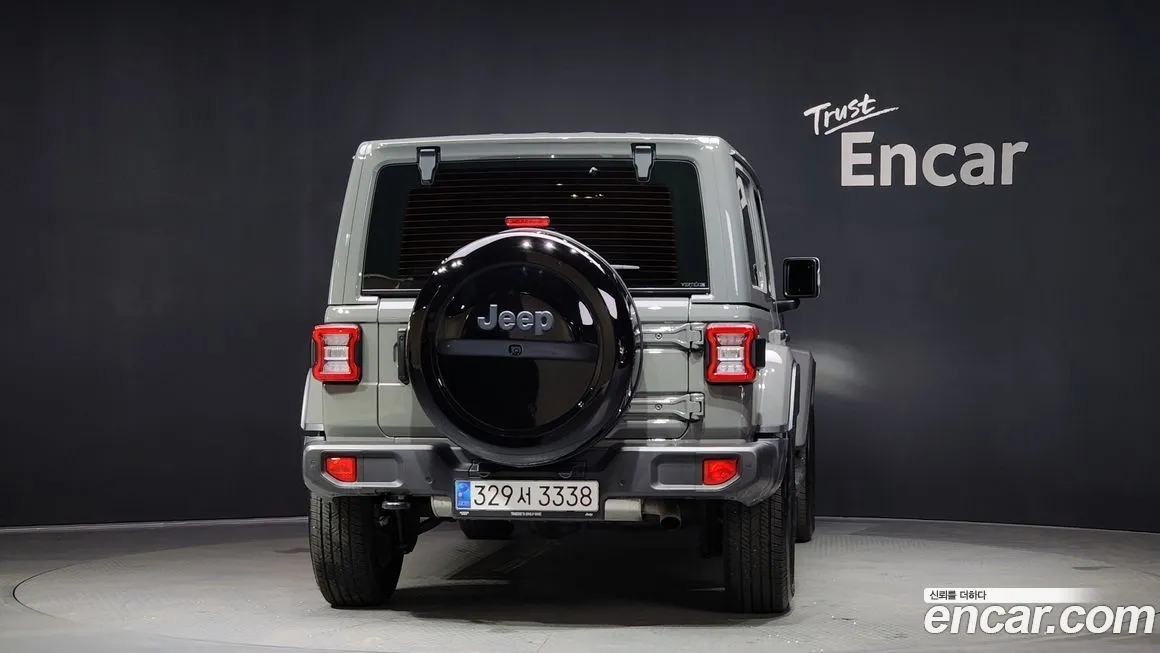 Jeep Wrangler — фото 10