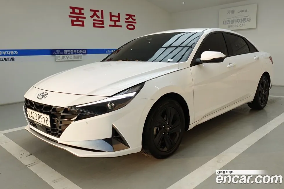 Hyundai AVANTE — фото 1