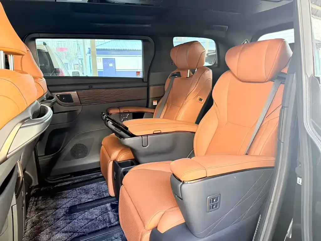 Toyota Alphard 2024 из CN, фото 5
