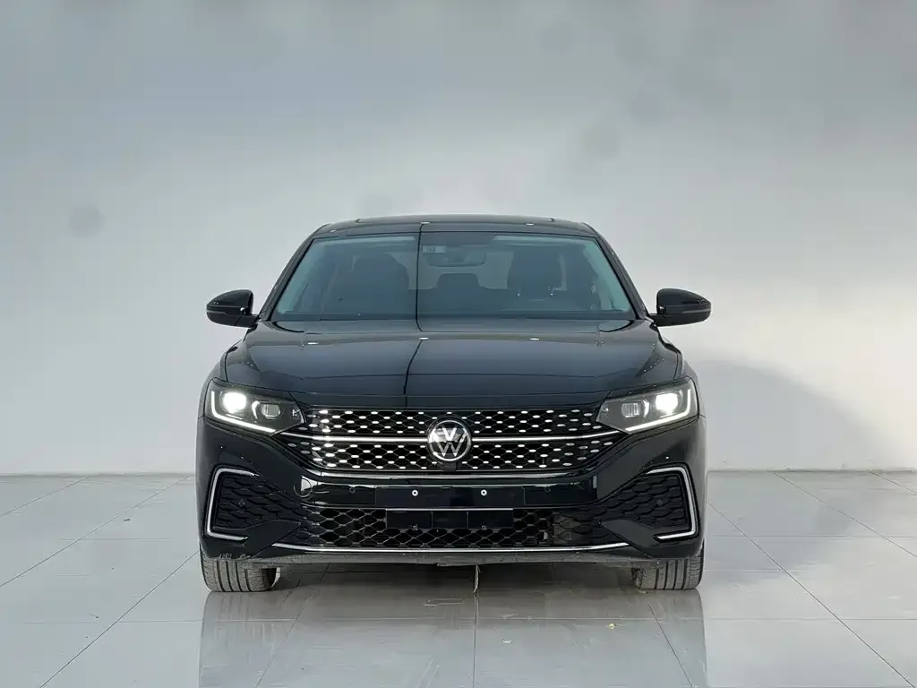 Volkswagen Passat 2022 из CN, фото 2