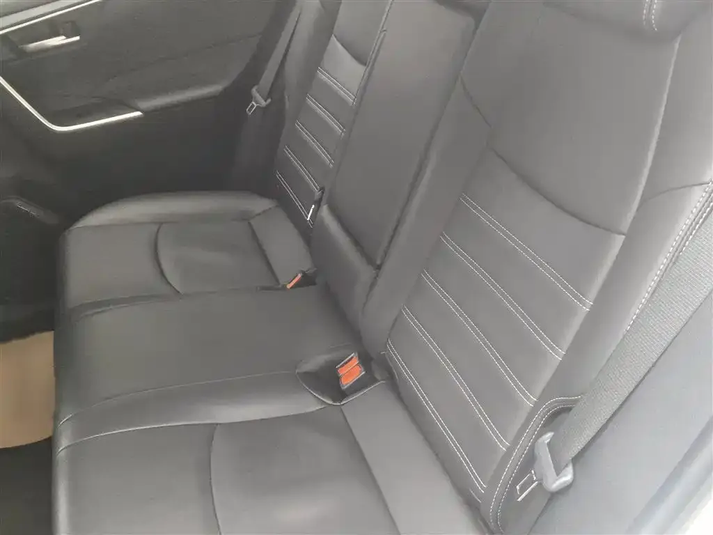 Toyota Wildlander 2021 из CN, фото 2