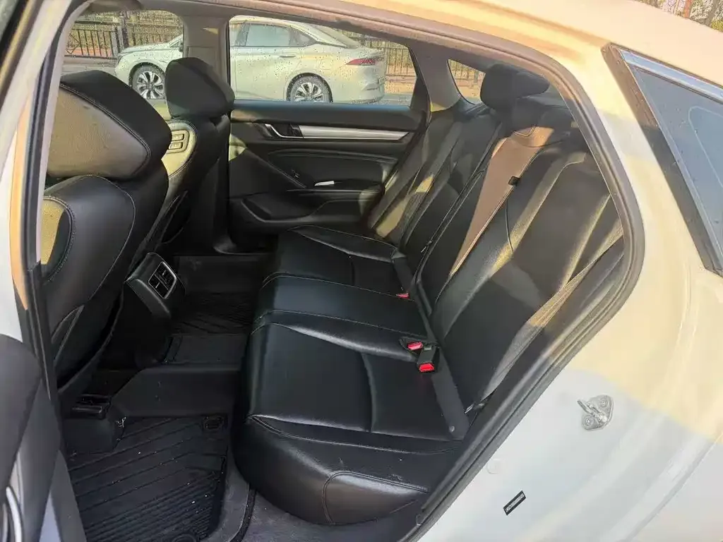 Honda Accord 2021 из CN, фото 2