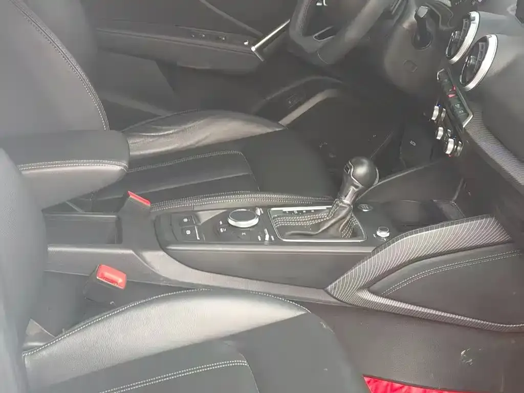 Audi Q2L 2022 из CN, фото 8