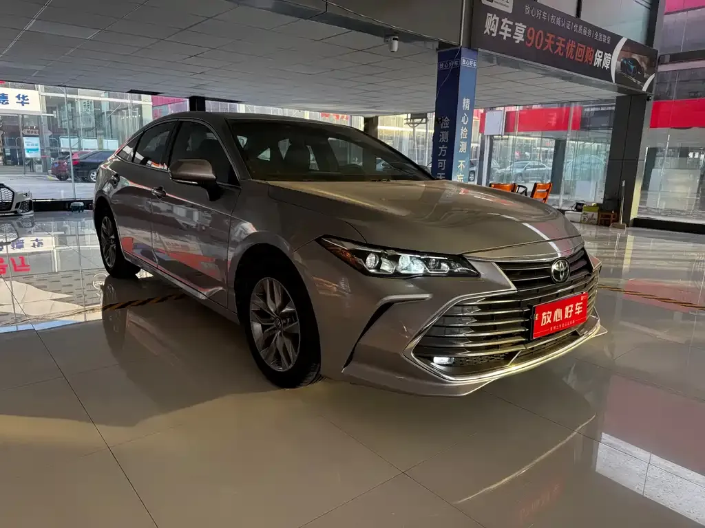 Toyota Avalon 2022 из CN, фото 2