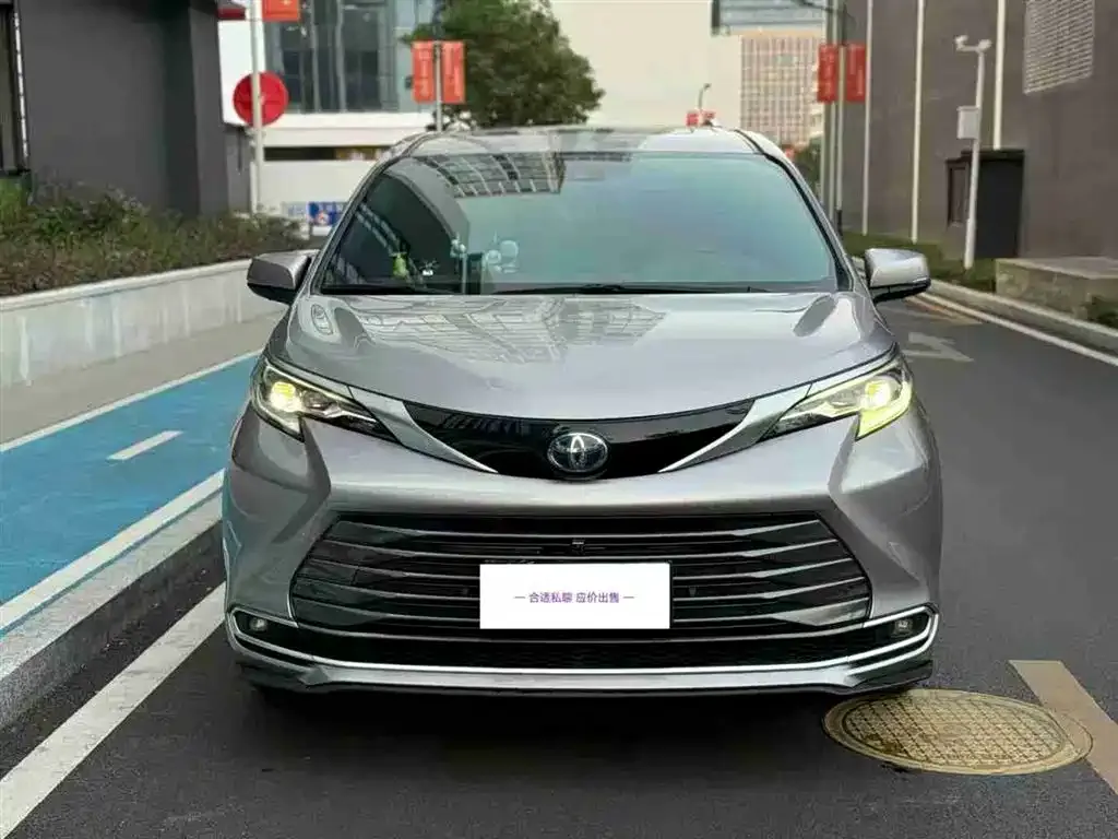 Toyota Sienna 2022 из CN, фото 5