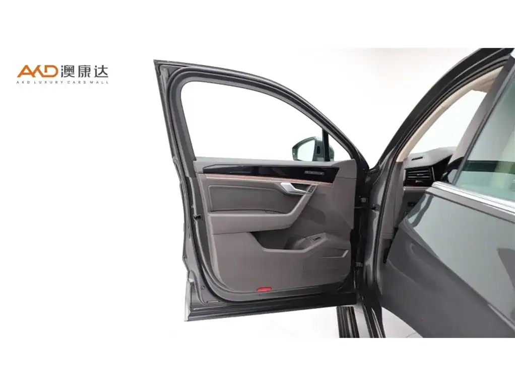 Volkswagen Touareg 2021 из CN, фото 10