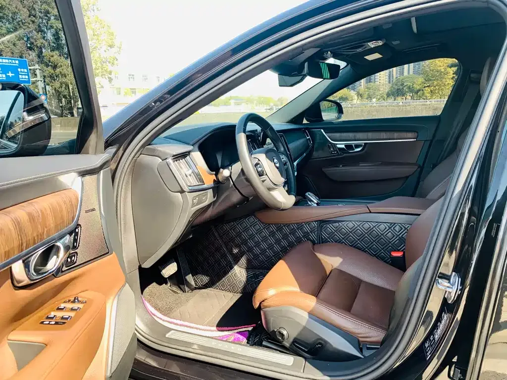 Volvo S90 2021 из CN, фото 7