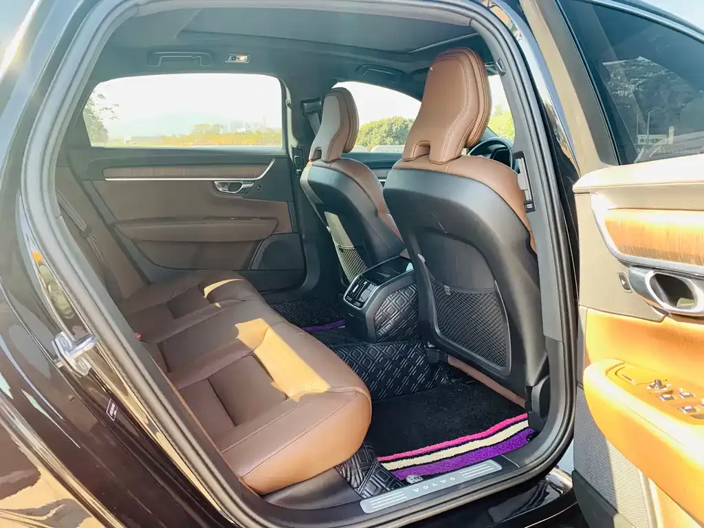 Volvo S90 2021 из CN, фото 2