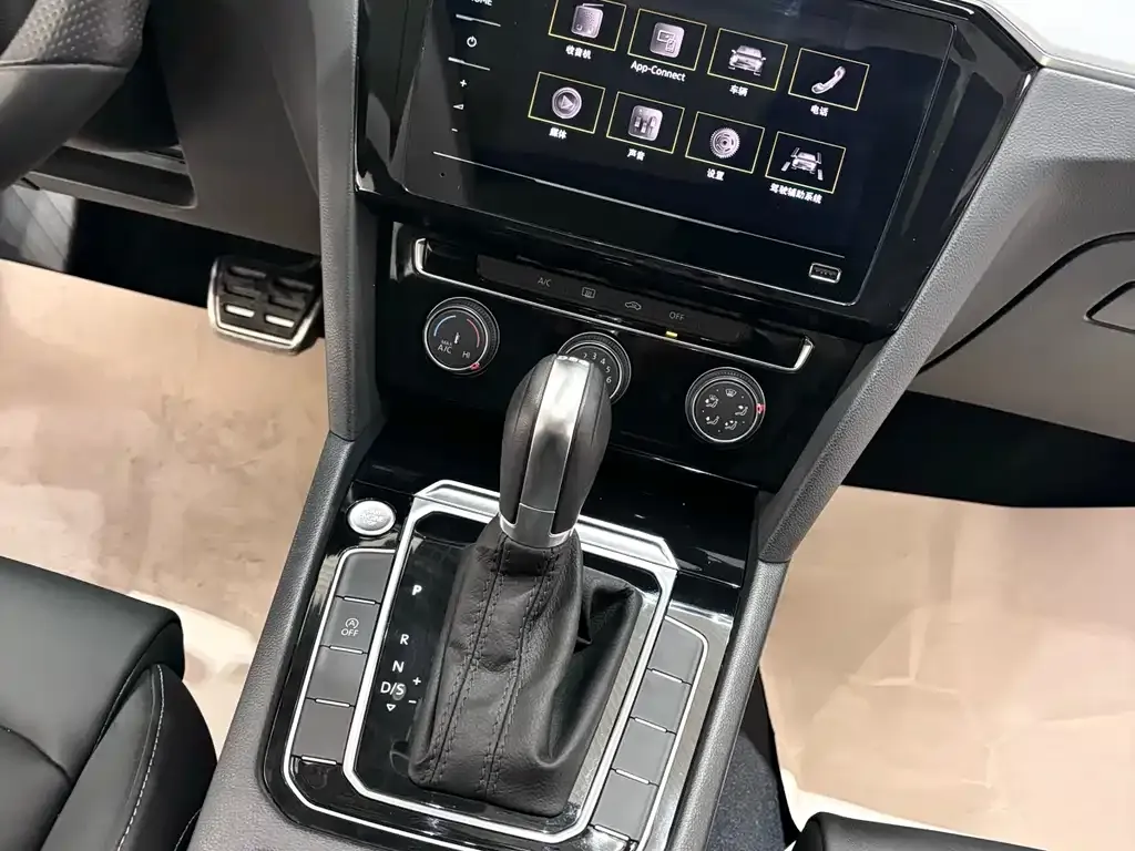 Volkswagen Magotan 2025 из CN, фото 2