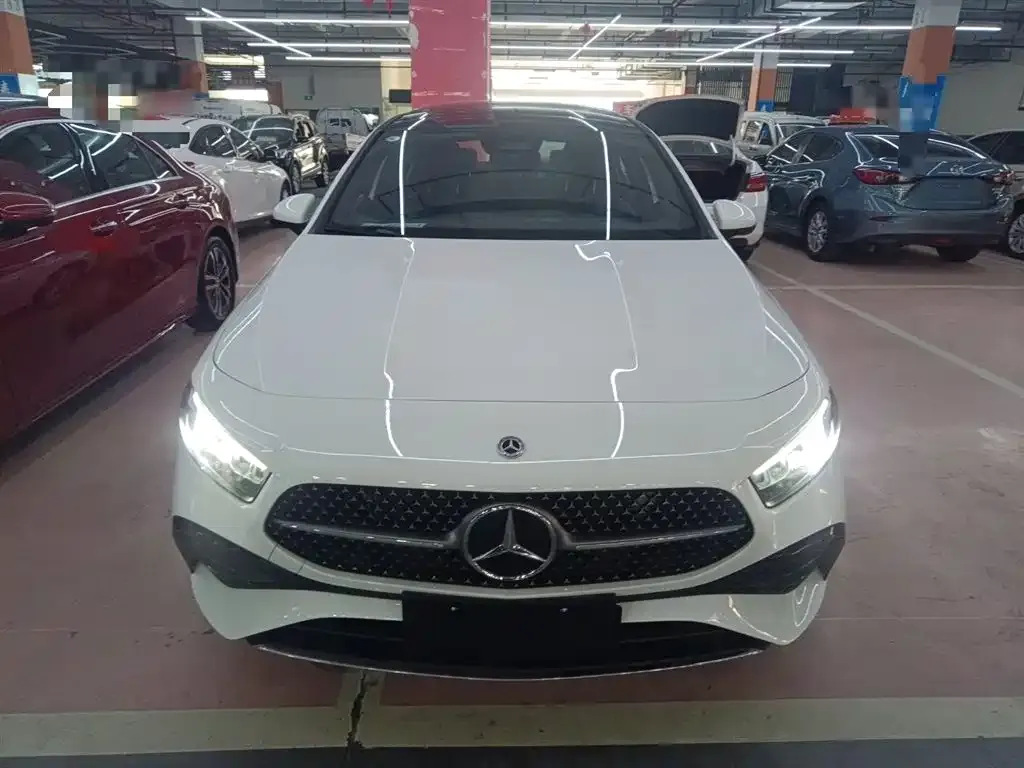 Mercedes-Benz A-Class 2023 из CN, фото 3