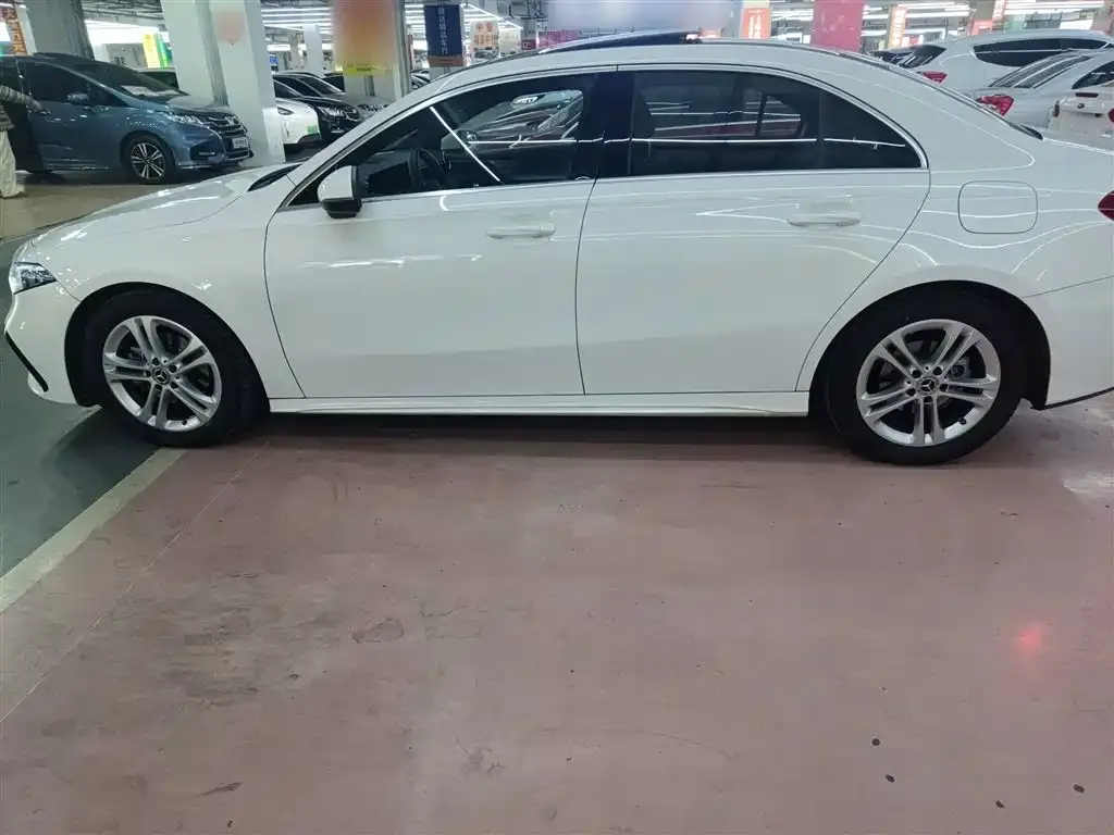 Mercedes-Benz A-Class 2023 из CN, фото 5