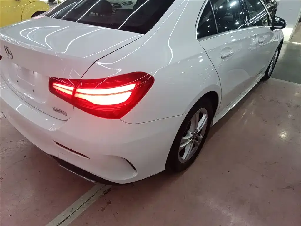 Mercedes-Benz A-Class 2023 из CN, фото 8